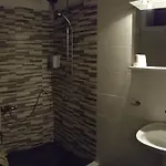Akti 2* Loutráki