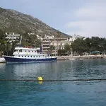 فندق Akti لوتراكي