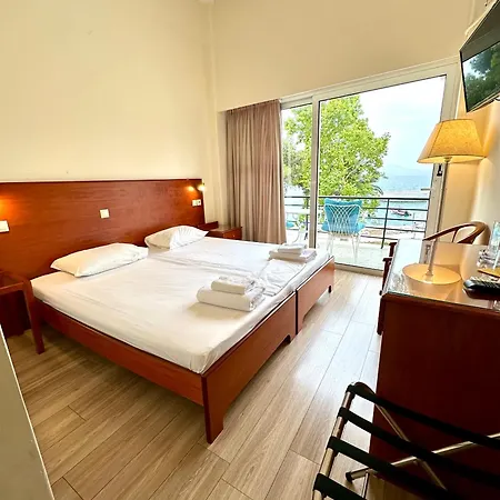 Akti Loutraki (Corinthia)