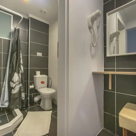 Akti Hotel 2*